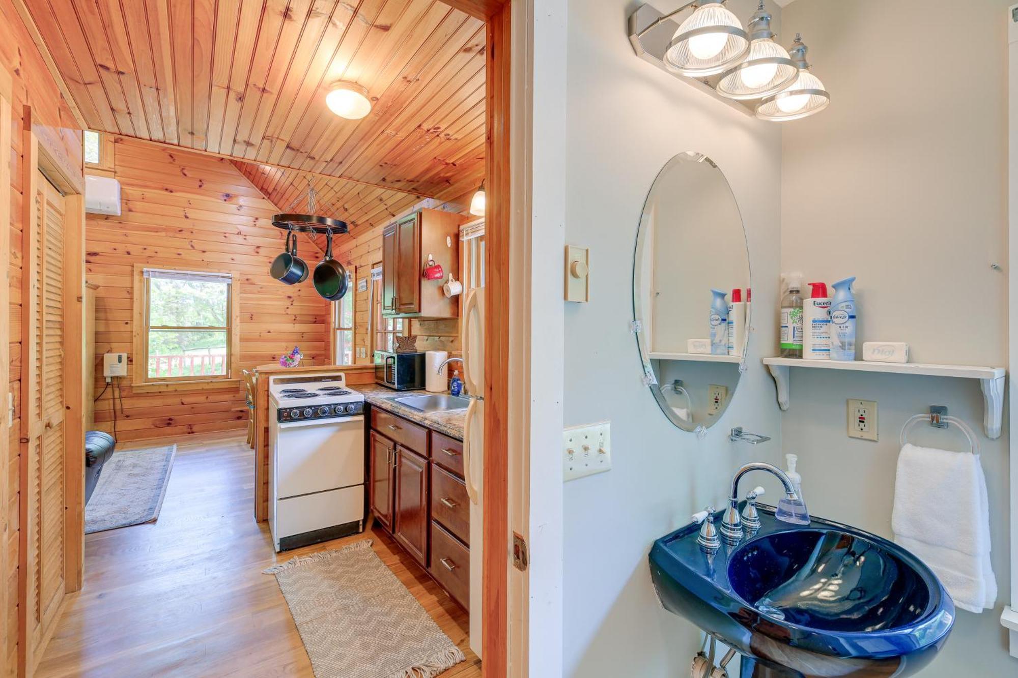 Quaint Blue Ridge Cabin Rental With On-Site Stream! Sparta Luaran gambar