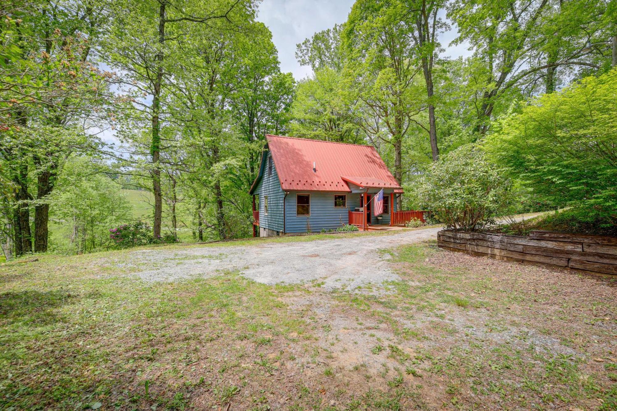 Quaint Blue Ridge Cabin Rental With On-Site Stream! Sparta Luaran gambar