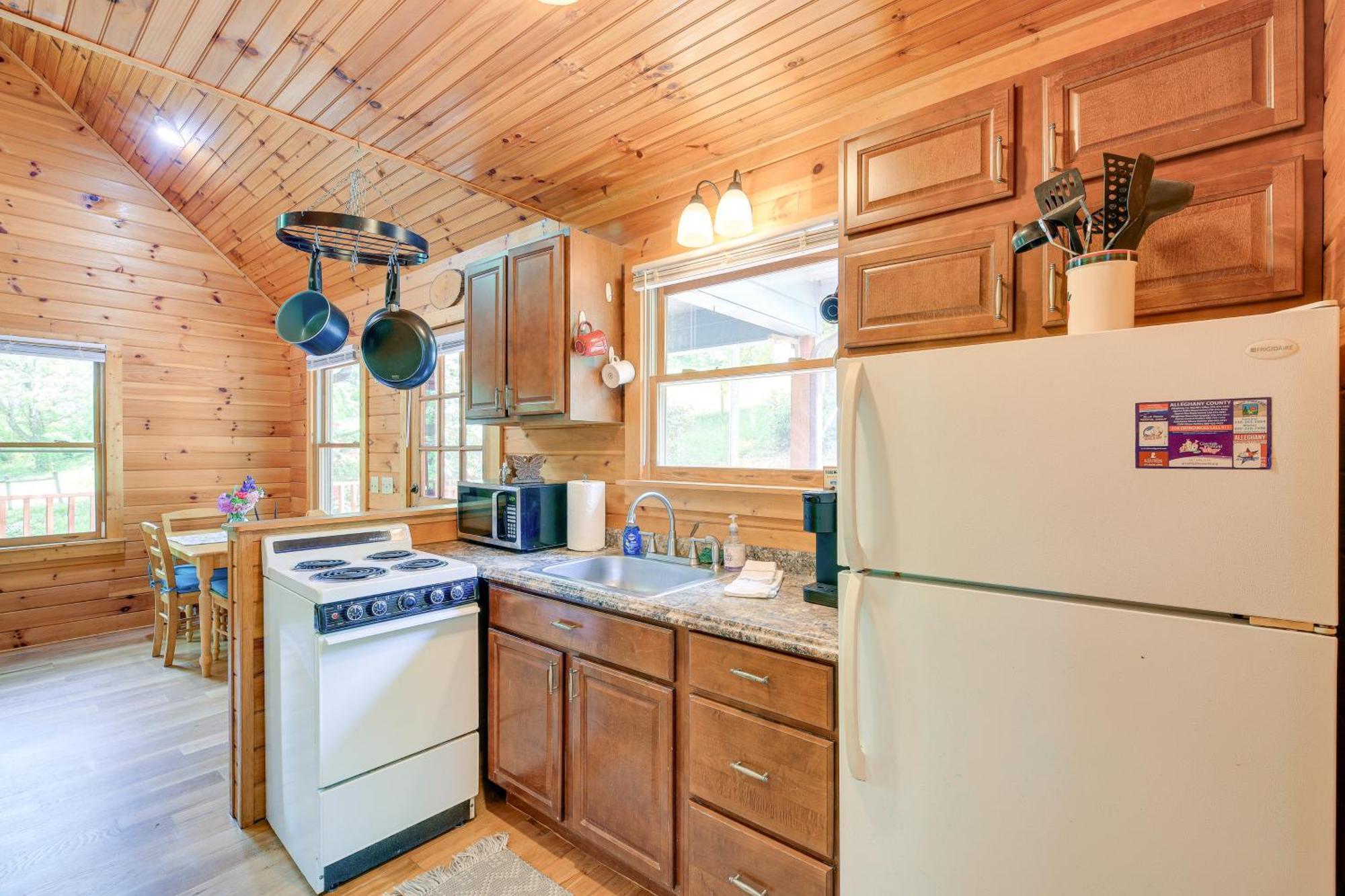 Quaint Blue Ridge Cabin Rental With On-Site Stream! Sparta Luaran gambar