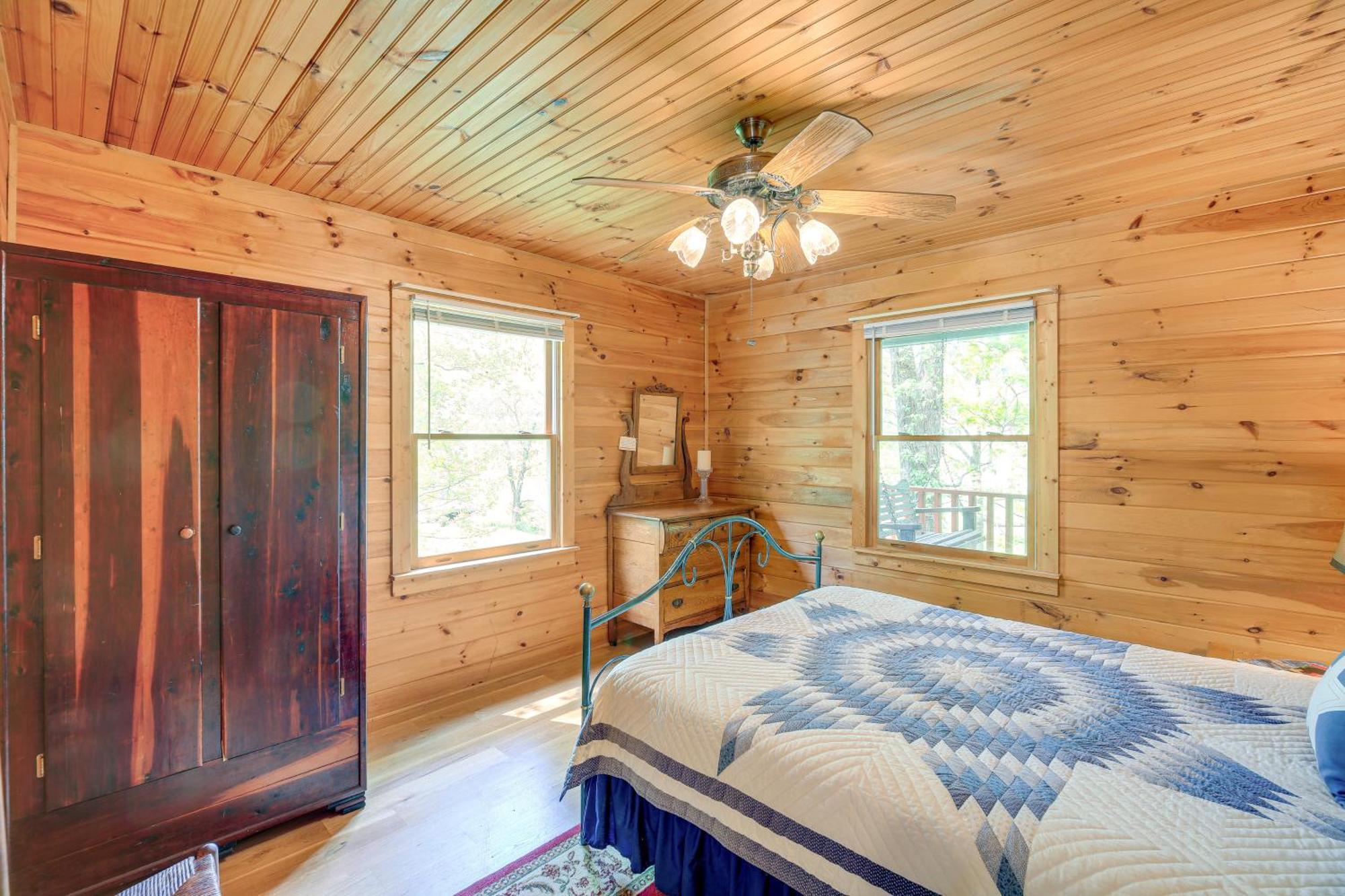 Quaint Blue Ridge Cabin Rental With On-Site Stream! Sparta Luaran gambar