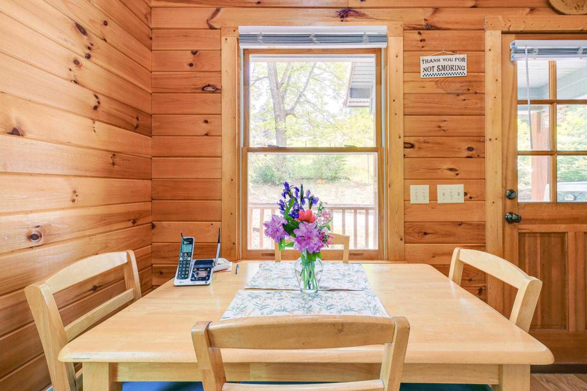 Quaint Blue Ridge Cabin Rental With On-Site Stream! Sparta Luaran gambar