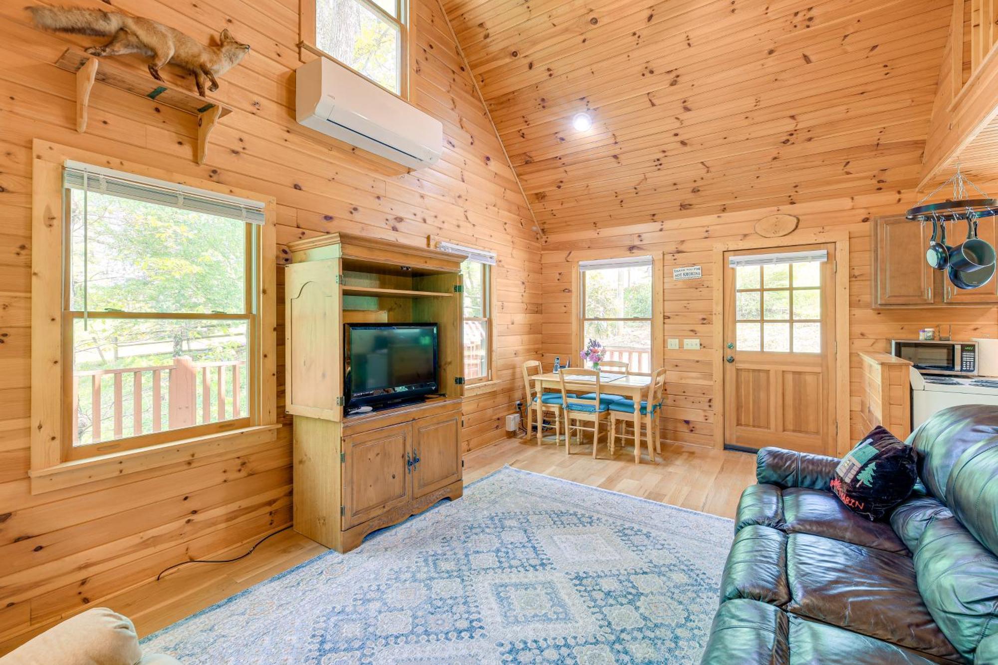 Quaint Blue Ridge Cabin Rental With On-Site Stream! Sparta Luaran gambar